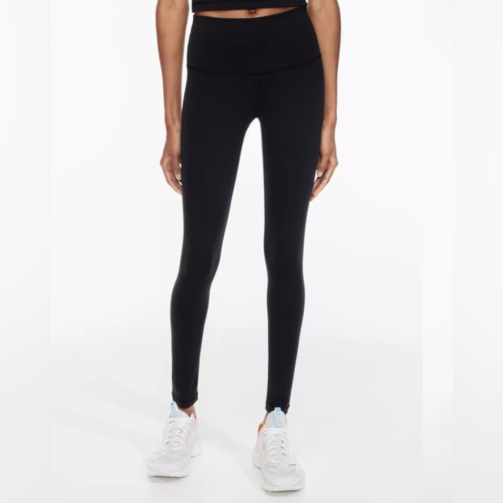 Brand new black high rise cheeky leggings. Size 2XS